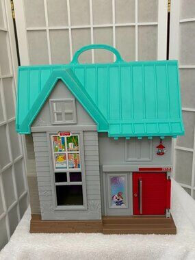 Little People Big Helpers Home folding Interactive House Lights And Sounds works